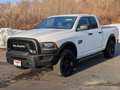Bright White Clearcoat 2022 RAM 1500 Classic SLT