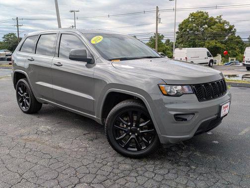 2022 Jeep Grand Cherokee Laredo