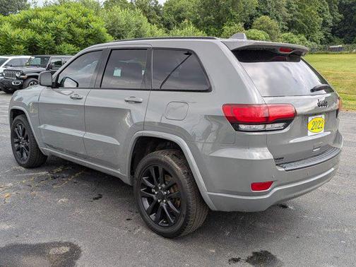 2022 Jeep Grand Cherokee Laredo