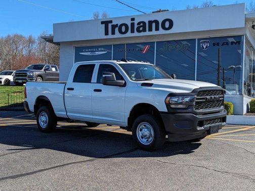 2024 RAM 2500 Tradesman Crew Cab 4x4 6'4' Box