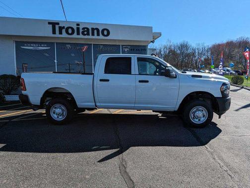 2024 RAM 2500 Tradesman Crew Cab 4x4 6'4' Box
