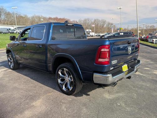 Patriot Blue Pearlcoat 2023 RAM 1500 Longhorn