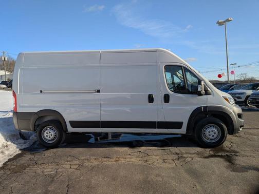 Bright White Clearcoat 2024 RAM ProMaster 2500 High Roof