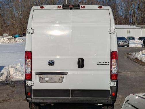 Bright White Clearcoat 2024 RAM ProMaster 2500 High Roof