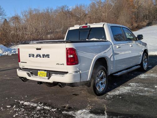 Bright White Clearcoat 2025 RAM 1500 Big Horn