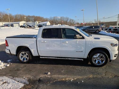 Bright White Clearcoat 2025 RAM 1500 Big Horn