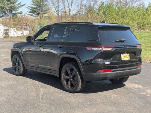 2022 Jeep Grand Cherokee Altitude