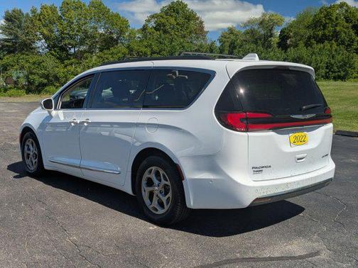 2022 Chrysler Pacifica Limited
