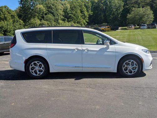 2022 Chrysler Pacifica Limited