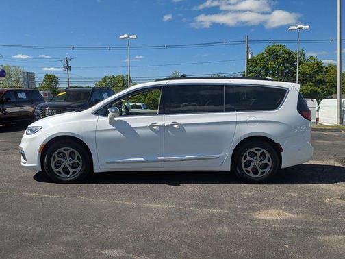 2022 Chrysler Pacifica Limited
