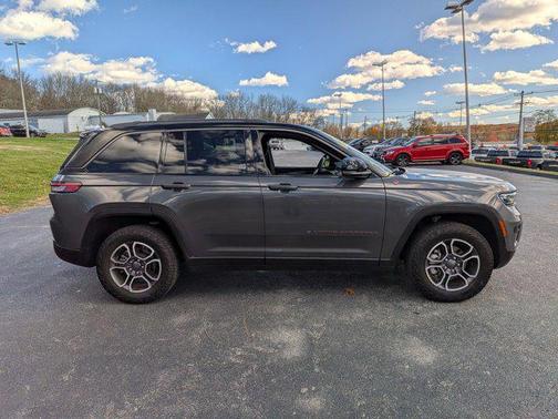 2022 Jeep Grand Cherokee Trailhawk