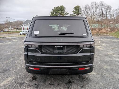 Gloss Black 2026 Jeep Grand Wagoneer Limited