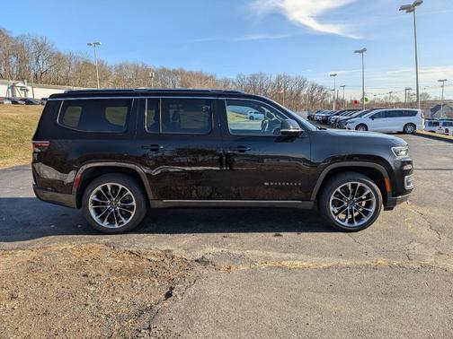 Diamond Black 2022 Jeep Wagoneer Series III
