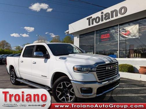 Bright White Clearcoat 2025 RAM 1500 Laramie