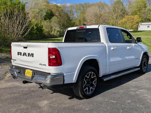 Bright White Clearcoat 2025 RAM 1500 Laramie
