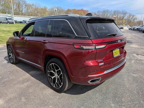 Velvet Red Pearlcoat 2023 Jeep Grand Cherokee 4xe Summit