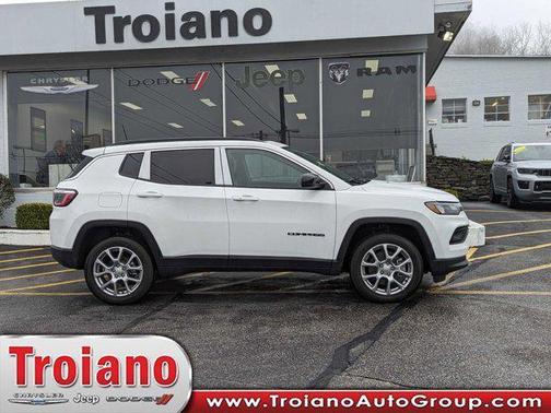 2024 Jeep Compass Latitude Lux