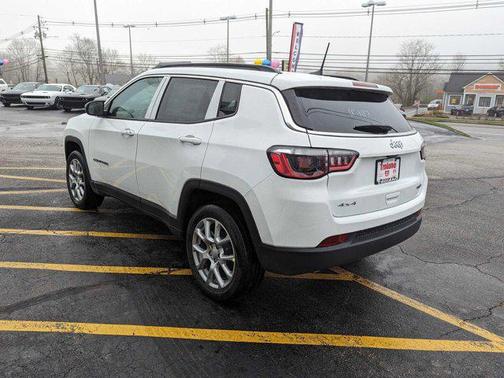 2024 Jeep Compass Latitude Lux