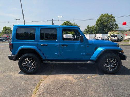 2025 Jeep Wrangler 4-Door Sahara 4x4