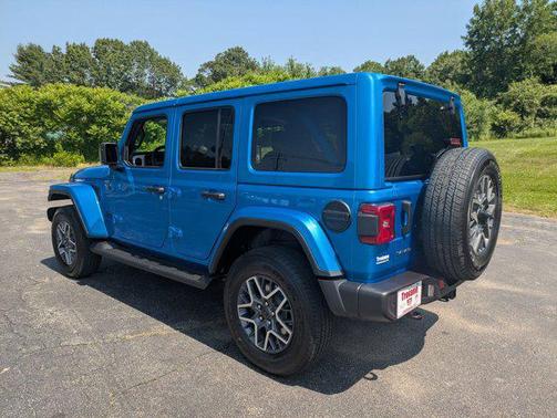 2025 Jeep Wrangler 4-Door Sahara 4x4