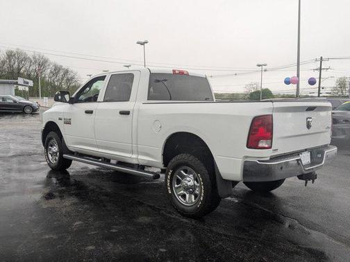 2017 RAM 2500 Tradesman Crew Cab 4x4 6'4' Box