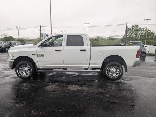2017 RAM 2500 Tradesman Crew Cab 4x4 6'4' Box