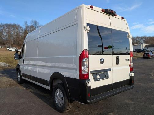Bright White Clearcoat 2026 RAM ProMaster 2500 High Roof