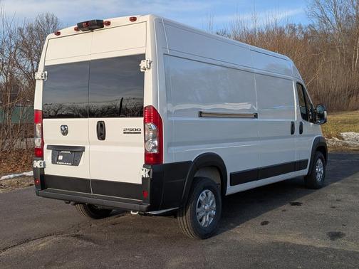 Bright White Clearcoat 2026 RAM ProMaster 2500 High Roof