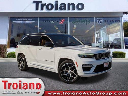 2022 Jeep Grand Cherokee Summit