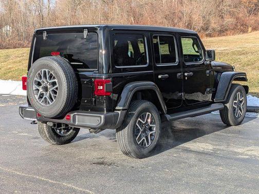 2026 Jeep Wrangler 4-Door Sahara 4x4