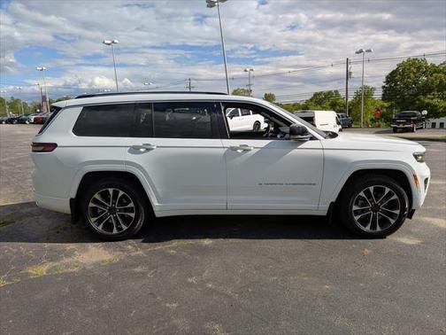Bright White Clearcoat 2022 Jeep Grand Cherokee L Overland 4x4