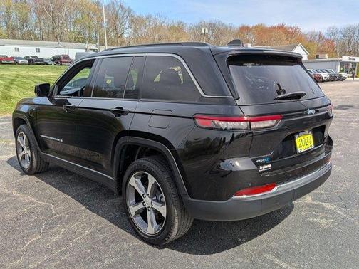 Diamond Black 2024 Jeep Grand Cherokee 4xe Base