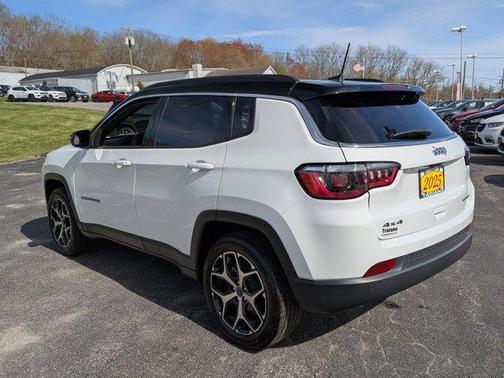 Bright White Clearcoat 2025 Jeep Compass Limited