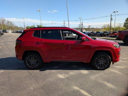 Redline Pearlcoat 2022 Jeep Compass (RED) Edition
