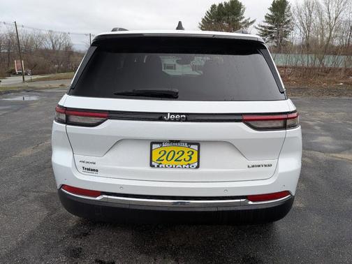 Bright White Clearcoat 2023 Jeep Grand Cherokee Limited