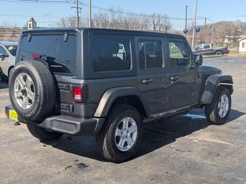 2022 Jeep Wrangler Unlimited Sport