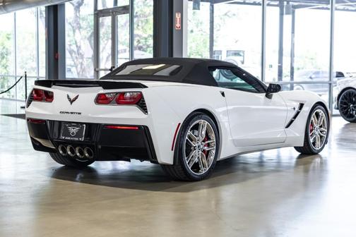 Arctic White 2018 Chevrolet Corvette Stingray Z51