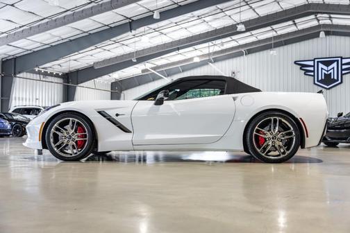 Arctic White 2018 Chevrolet Corvette Stingray Z51