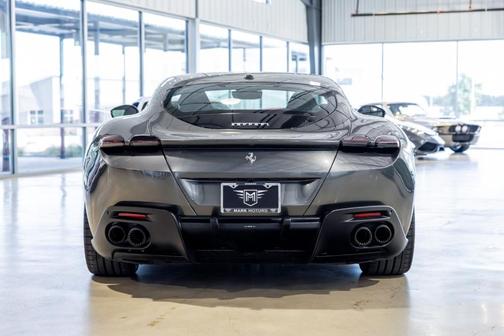 Grigio Silverstone Metallic 2024 Ferrari Roma Base