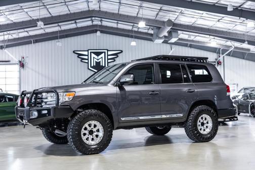 Magnetic Gray Metallic 2019 Toyota Land Cruiser V8 SUV