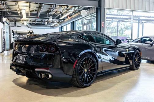 2018 Ferrari 812 Superfast Base