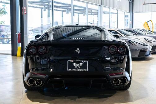 2018 Ferrari 812 Superfast Base
