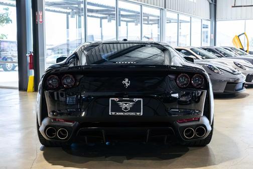 2018 Ferrari 812 Superfast Base