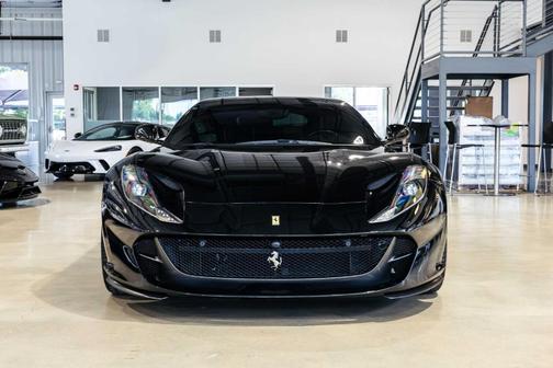 2018 Ferrari 812 Superfast Base