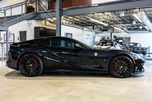 2018 Ferrari 812 Superfast Base