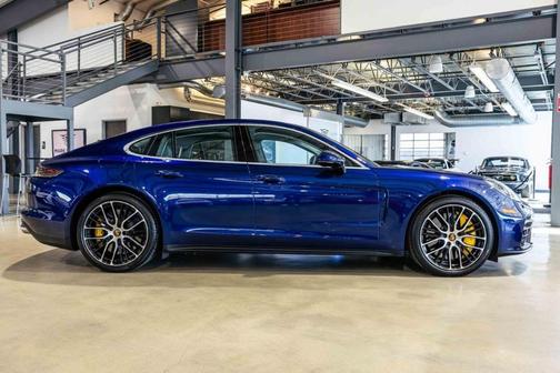 2023 Porsche Panamera Turbo S
