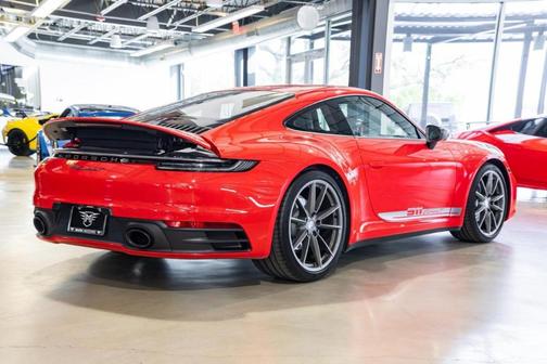 2024 Porsche 911 Carrera