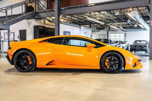 2020 Lamborghini Huracan EVO Base
