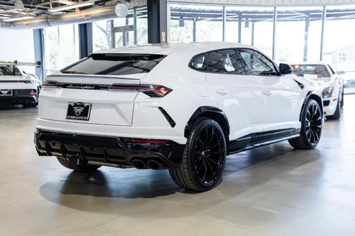 Bianco Monocerus Metallic 2022 Lamborghini Urus