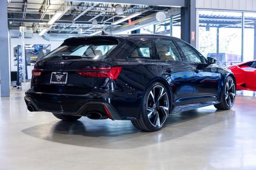 Sebring Black 2023 Audi RS 6 Avant 4.0T quattro
